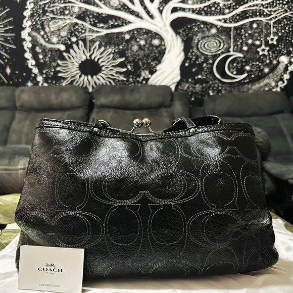 Vintage style COACH soho shoulder bag kisslock Black Leather Tote handbag - Picture 10 of 17